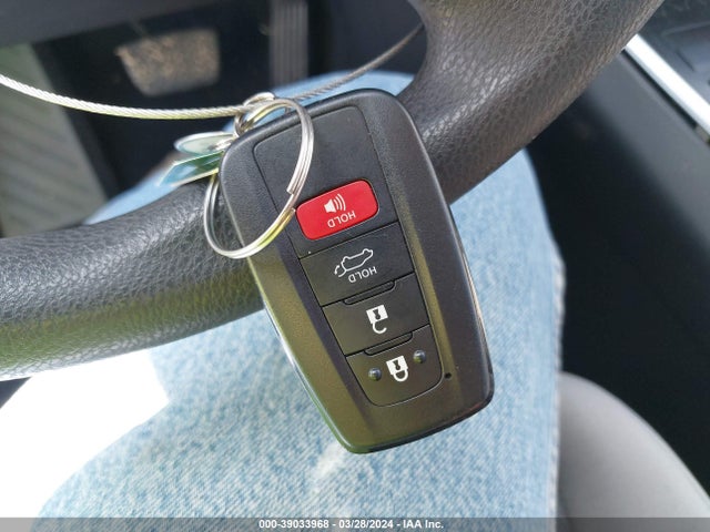 Toyota Rav4 Xle 2019 JTMW1RFV0KJ005405 Image 11