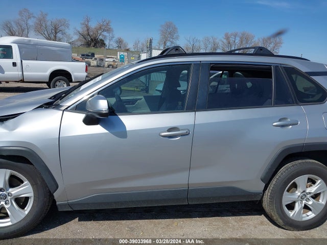Toyota Rav4 Xle 2019 JTMW1RFV0KJ005405 Image 14