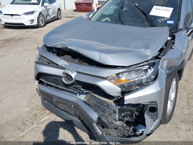 Toyota Rav4 Xle 2019 JTMW1RFV0KJ005405 Image 6