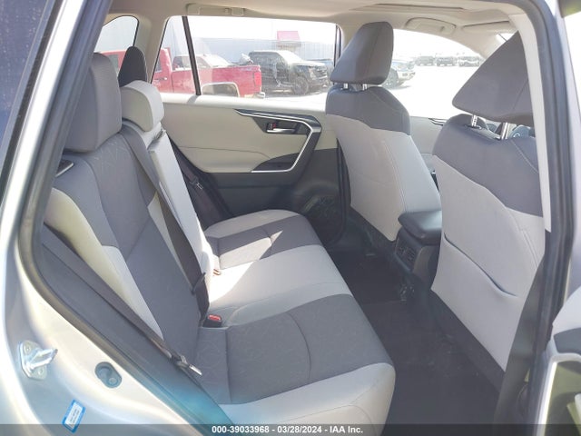 Toyota Rav4 Xle 2019 JTMW1RFV0KJ005405 Image 8
