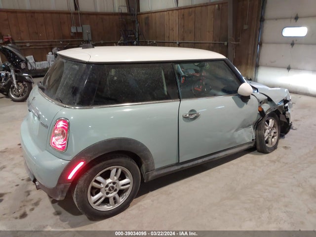 2012 MINI COOPER WMWSU3C51CT539801 Photo 3