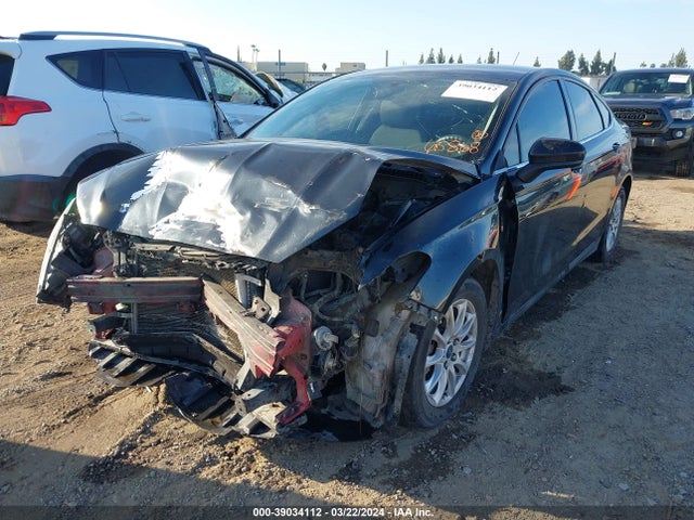 Ford FUSION S 2016 3FA6P0G70GR247737 Image 2