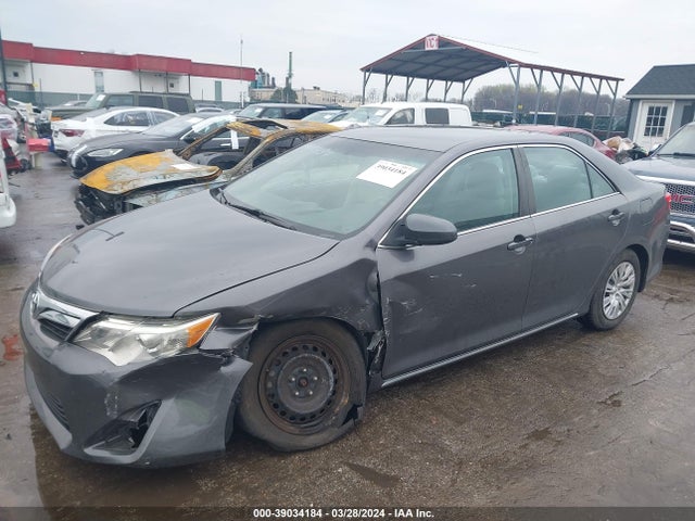Toyota CAMRY LE 2014 4T4BF1FK7ER433175 Image 2