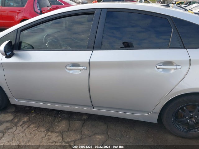 Toyota Prius Three 2015 JTDKN3DU5F0415168 Image 15
