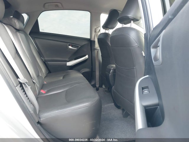 Toyota Prius Three 2015 JTDKN3DU5F0415168 Image 8