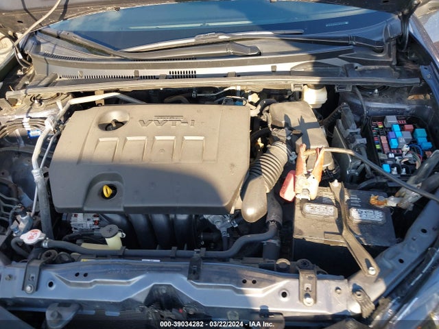 Toyota COROLLA LE 2018 5YFBURHE5JP833317 Image 10