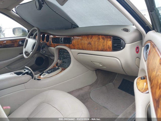 1998 JAGUAR XJ8 SAJHX6246WC833831 Photo 4