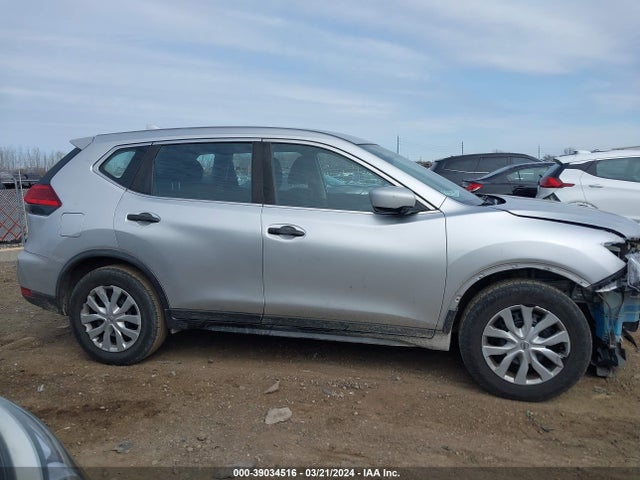 Nissan ROGUE S 2017 KNMAT2MT6HP575606 Image 13