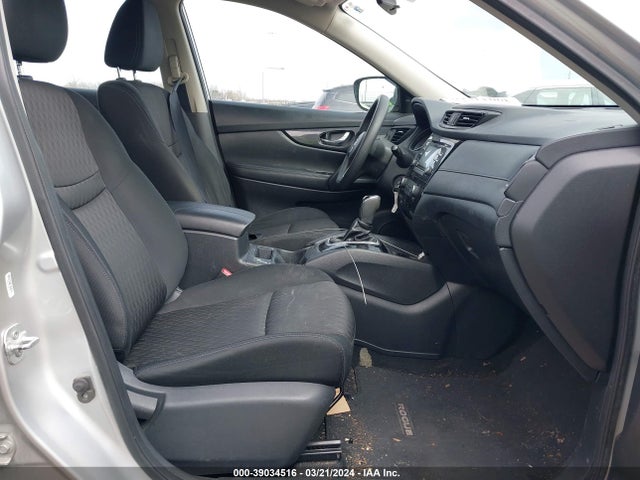 Nissan ROGUE S 2017 KNMAT2MT6HP575606 Image 5