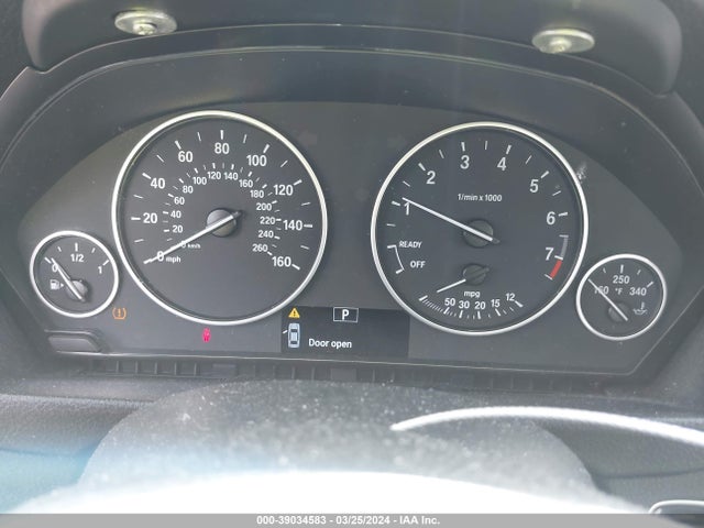 BMW 320i 2016 WBA8A9C57GK618326 Image 7