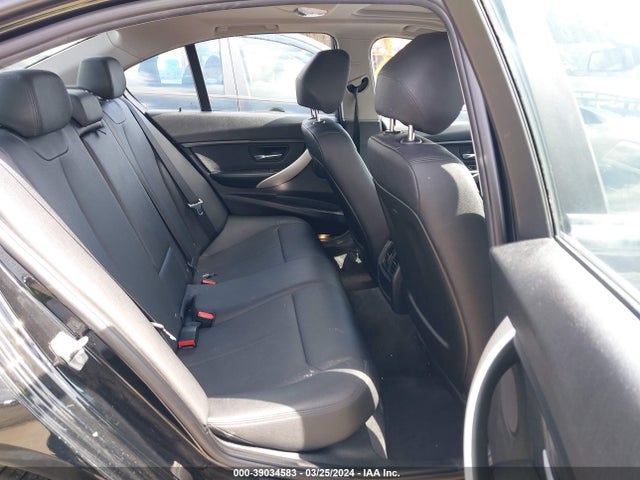 BMW 320i 2016 WBA8A9C57GK618326 Image 8