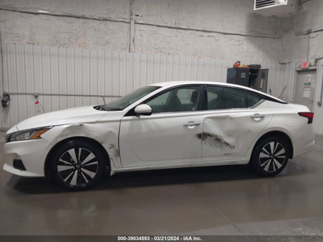 1N4BL4DW1NN346046 Nissan Altima Sv Intelligent Awd