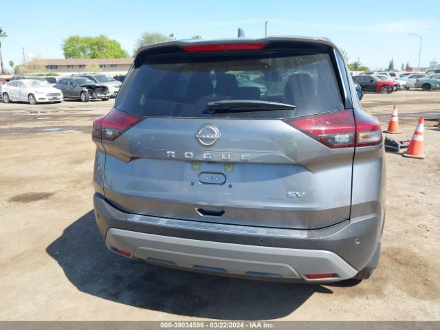 JN8BT3BAXPW404667 Nissan Rogue Sv Fwd