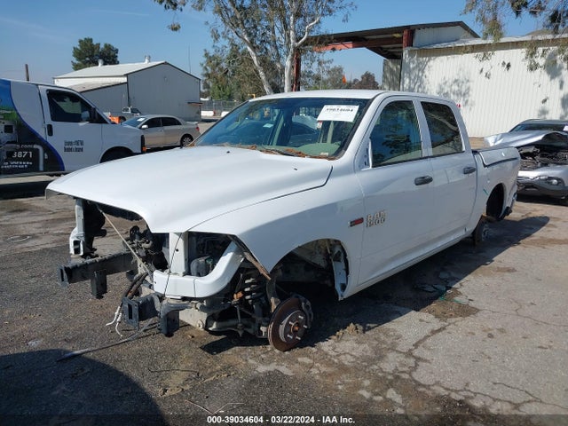 RAM 1500 Tradesman  4x4 5'7 Box 2018 1C6RR7KM8JS274629 Image 2