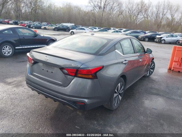 1N4BL4DV8NN317599 Nissan Altima Sv Fwd