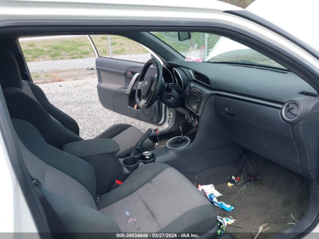 JTKJF5C78E3073804 Scion TC