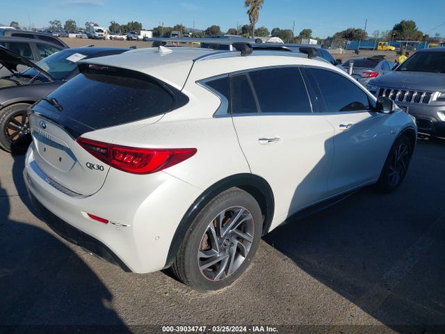 Infiniti Qx30 Premium 2017 SJKCH5CP6HA026309 Image 4