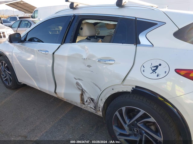 Infiniti Qx30 Premium 2017 SJKCH5CP6HA026309 Image 6