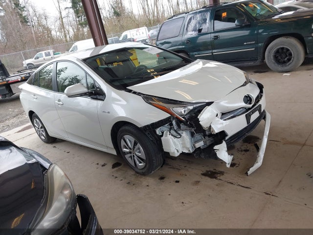 Toyota Prius Two 2018 JTDKBRFU5J3059157 Image 1