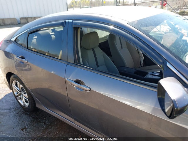 Honda Civic Lx 2018 2HGFC2F53JH568127 Image 13