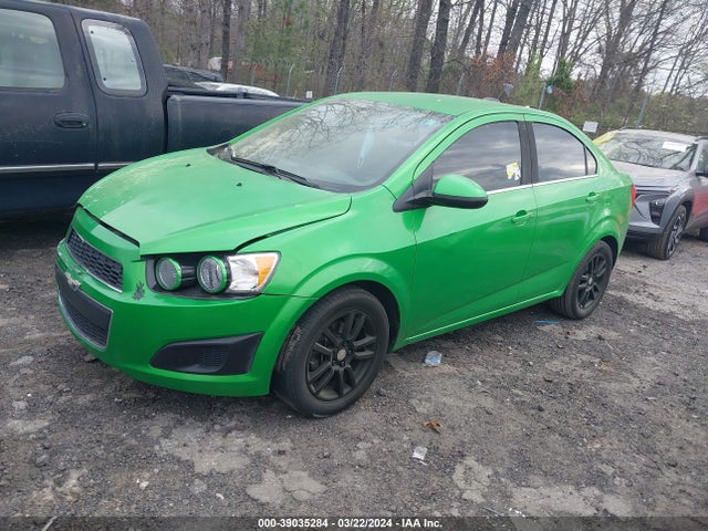 Chevrolet Sonic Lt Auto 2015 1G1JC5SH5F4170828 Image 2