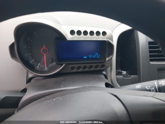 Chevrolet Sonic Lt Auto 2015 1G1JC5SH5F4170828 Image 7
