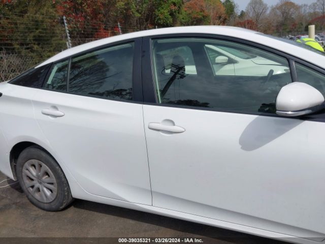 JTDKARFUXL3112778 Toyota Prius Le