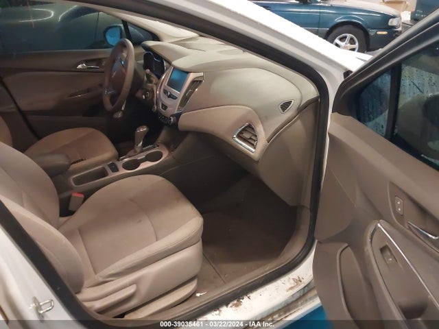 Chevrolet Cruze Ls Auto 2018 1G1BC5SM0J7148003 Image 5