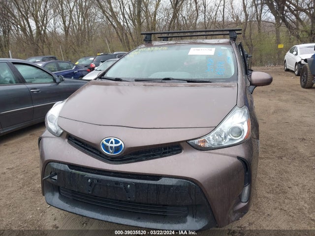 Toyota Prius V Four 2017 JTDZN3EU7HJ070364 Image 11