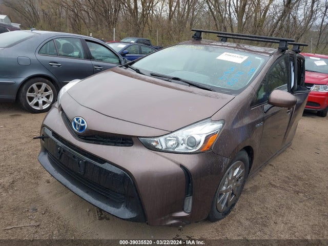 Toyota Prius V Four 2017 JTDZN3EU7HJ070364 Image 2