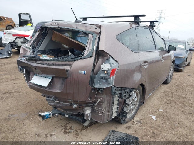 Toyota Prius V Four 2017 JTDZN3EU7HJ070364 Image 4