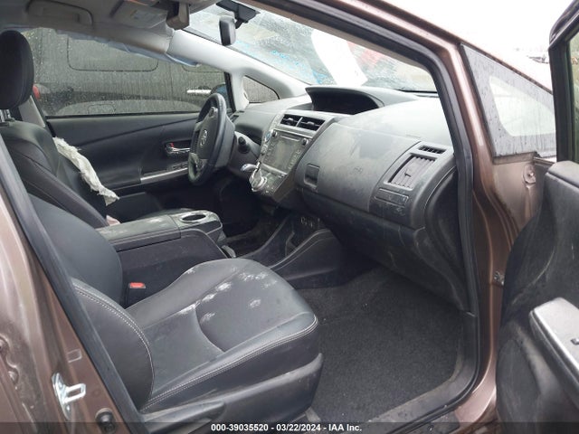 Toyota Prius V Four 2017 JTDZN3EU7HJ070364 Image 5