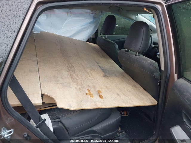Toyota Prius V Four 2017 JTDZN3EU7HJ070364 Image 8