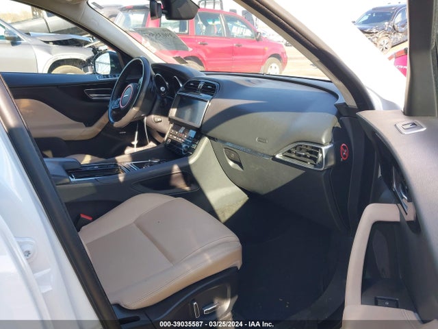 2019 JAGUAR F-PACE SADCS2FX4KA390528 Photo 4