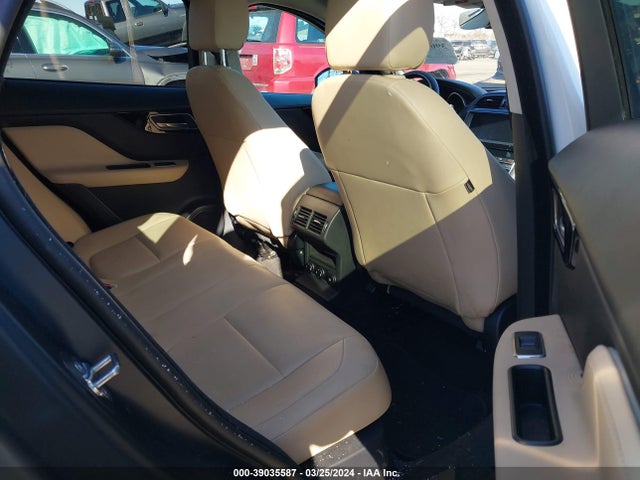 2019 JAGUAR F-PACE SADCS2FX4KA390528 Photo 7