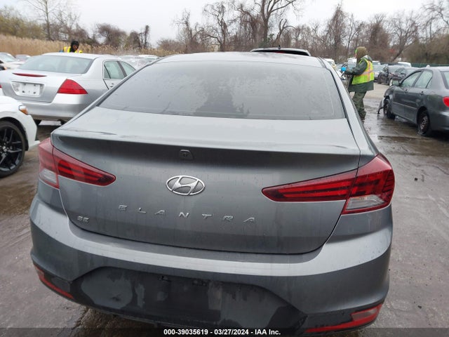 Hyundai ELANTRA SE 2019 5NPD74LF3KH445312 Image 17