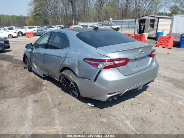 4T1BZ1HK0JU019437 Toyota Camry Xse/xle