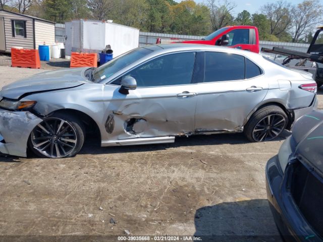 4T1BZ1HK0JU019437 Toyota Camry Xse/xle