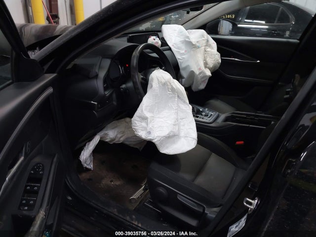 3MVDMBAM7PM582526 Mazda Cx-30 2.5 S