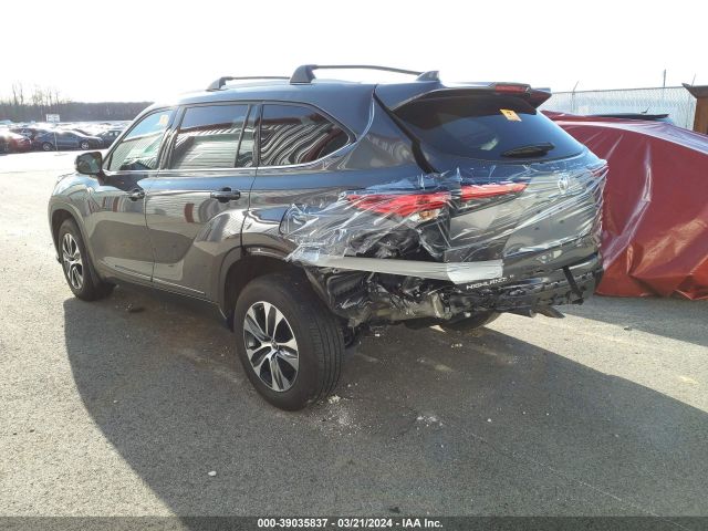 5TDHZRAH0NS097576 Toyota Highlander Xle