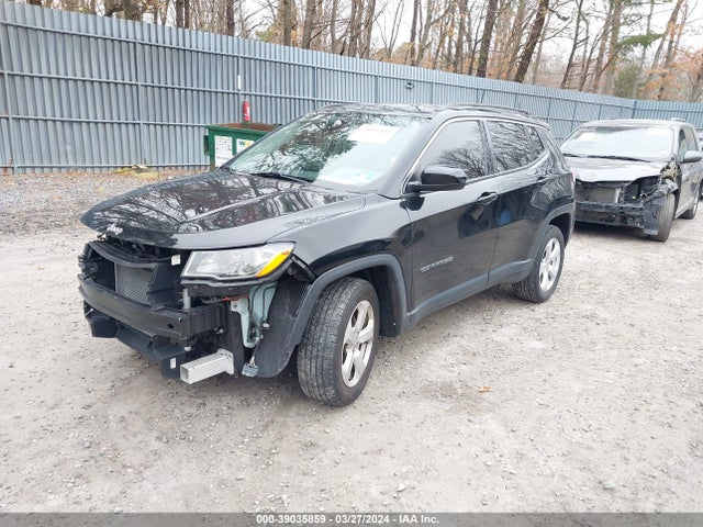3C4NJCBBXJT182345 Jeep Compass Latitude Fwd