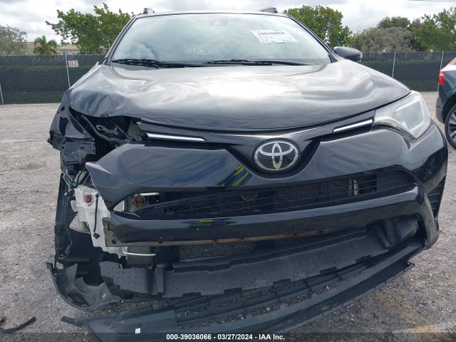 Toyota RAV4 LE 2018 2T3BFREV7JW835347 Image 22