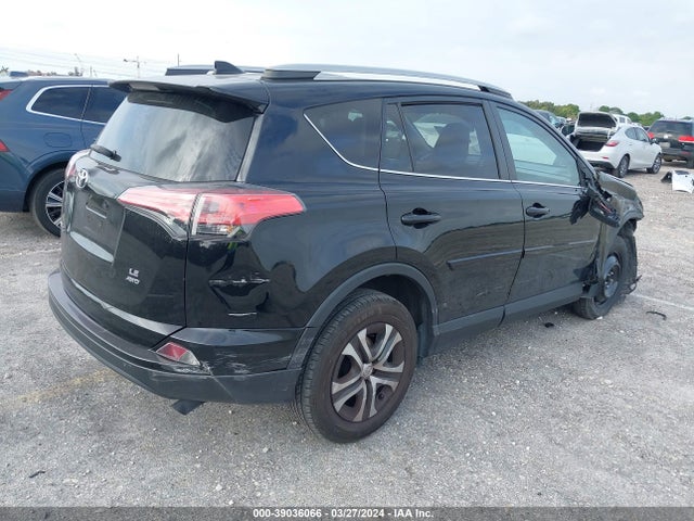 Toyota RAV4 LE 2018 2T3BFREV7JW835347 Image 4
