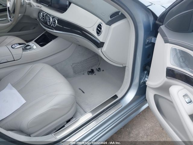 WDDUG8CB1GA212957 Mercedes-Benz S 550