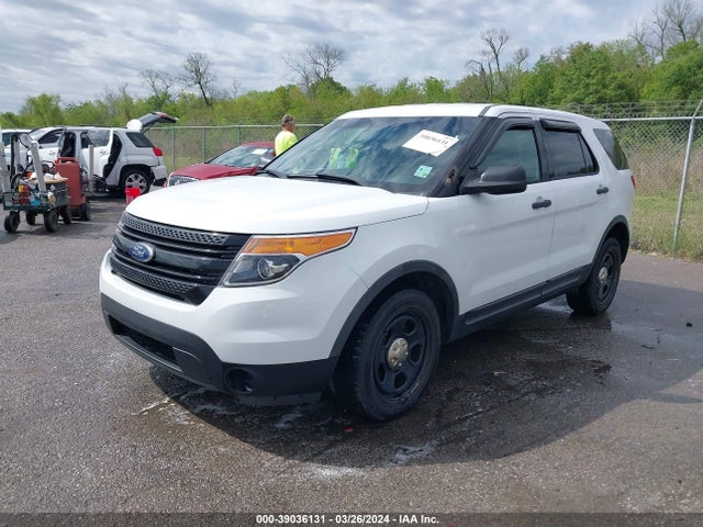 Ford Utility Police Interceptor 2014 1FM5K8AR5EGB96281 Image 2