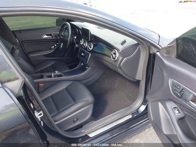 Mercedes-Benz CLA 250 2014 WDDSJ4EB7EN103908 Image 5