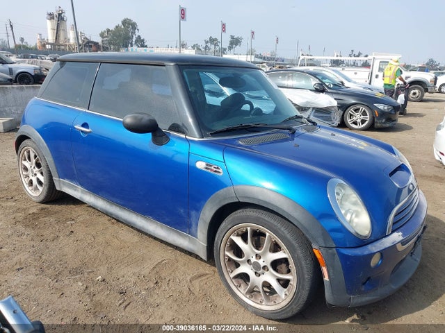 2006 MINI COOPER S WMWRE33576TN26146 Photo 0