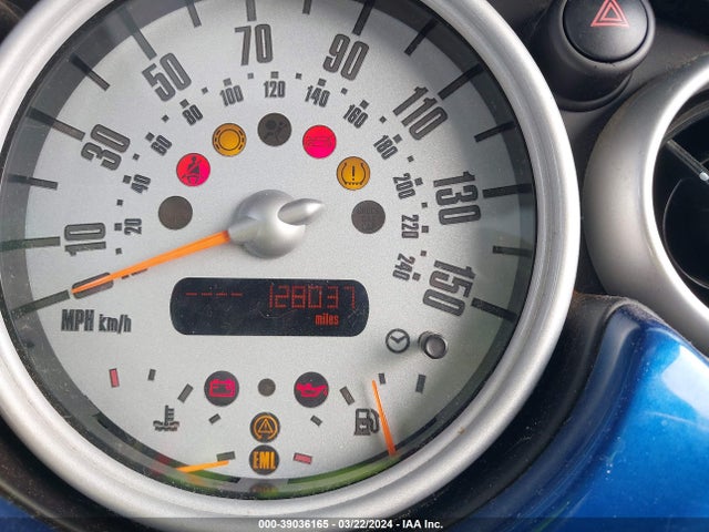 2006 MINI COOPER S WMWRE33576TN26146 Photo 6