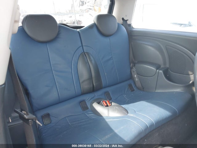 2006 MINI COOPER S WMWRE33576TN26146 Photo 7