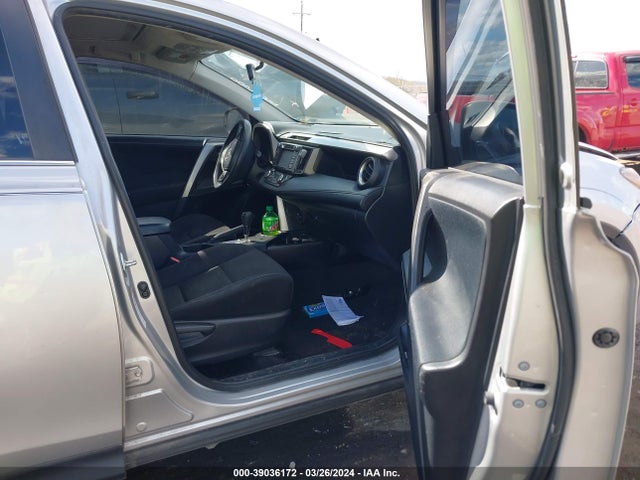 Toyota Rav4 Xle 2014 JTMRFREV0EJ005442 Image 5